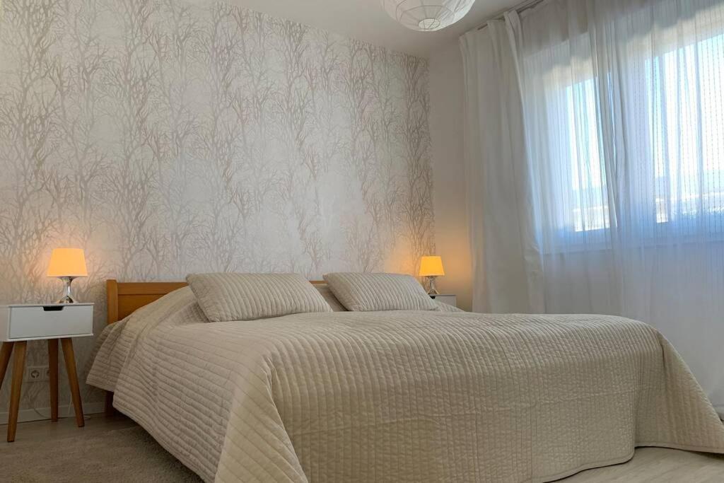Blickfang Uber Den Dachern Apartment Bruchsal Bagian luar foto